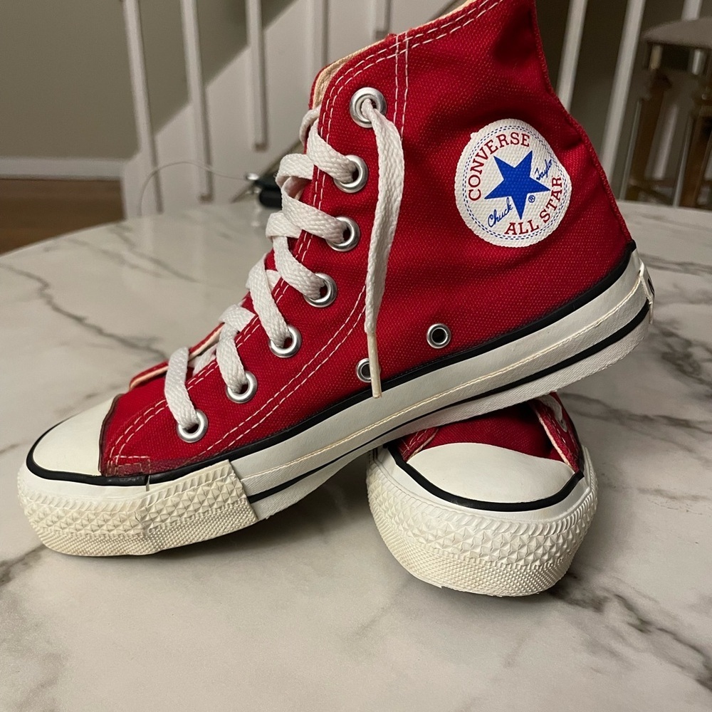 Vintage Converse Chuck Taylor All Stars Size 3 (6 Adult) Red Hi-Tops 70/80 USA